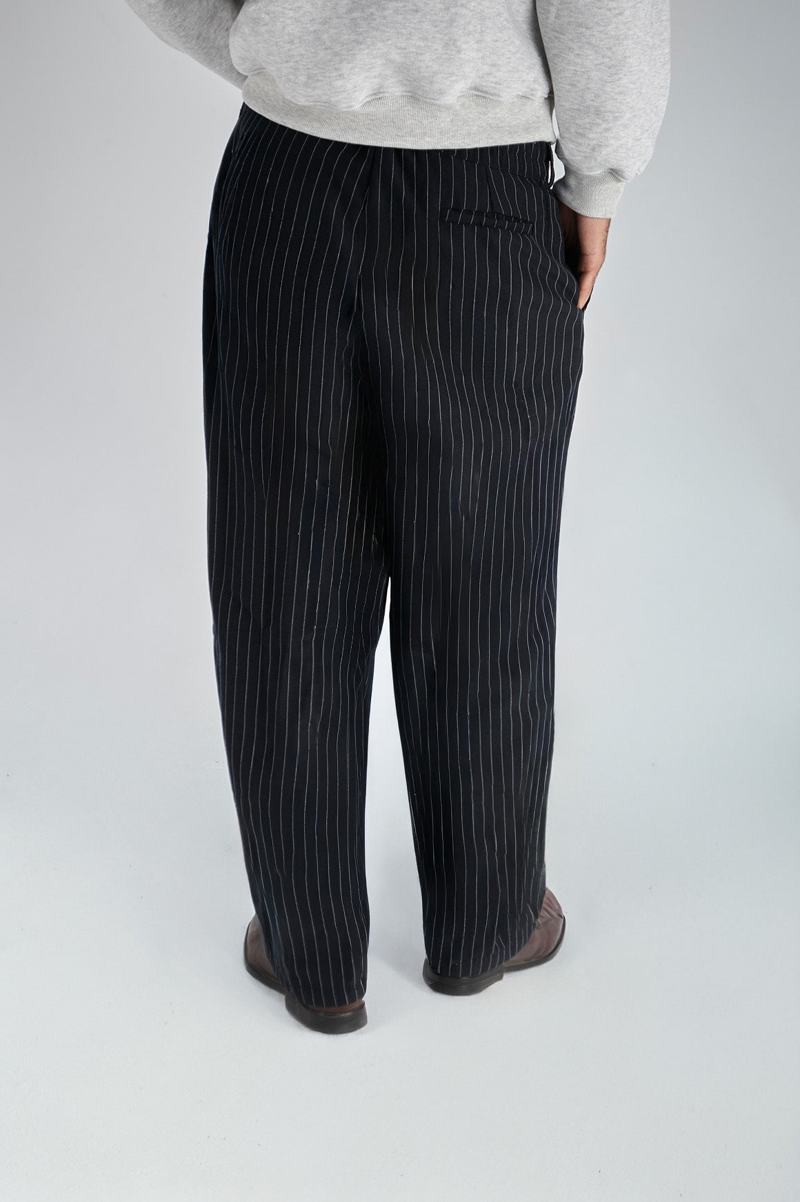 NAVY PINSTRIPED PANTS