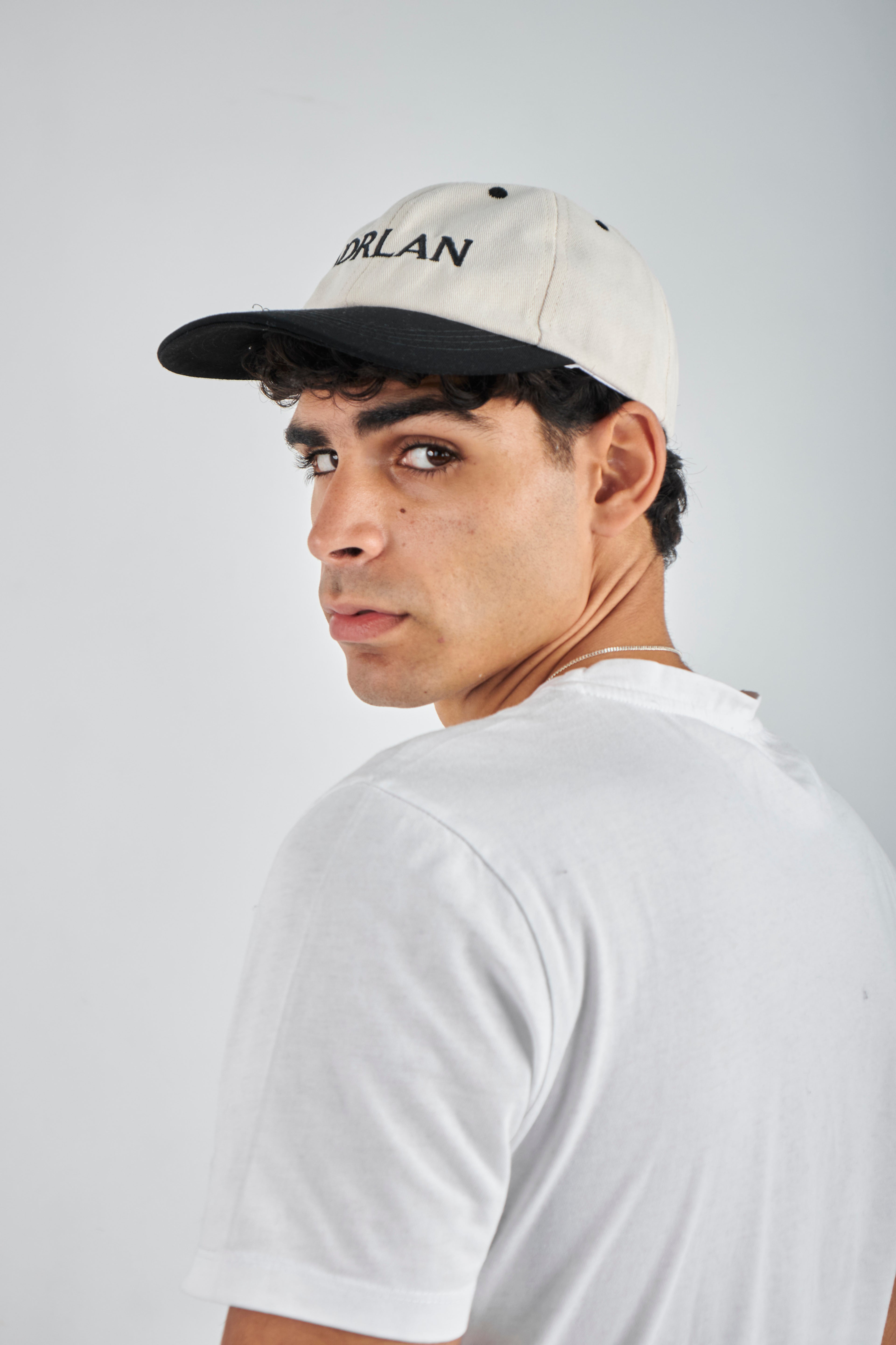 WHITE & BLACK – TWO-TONE CAP